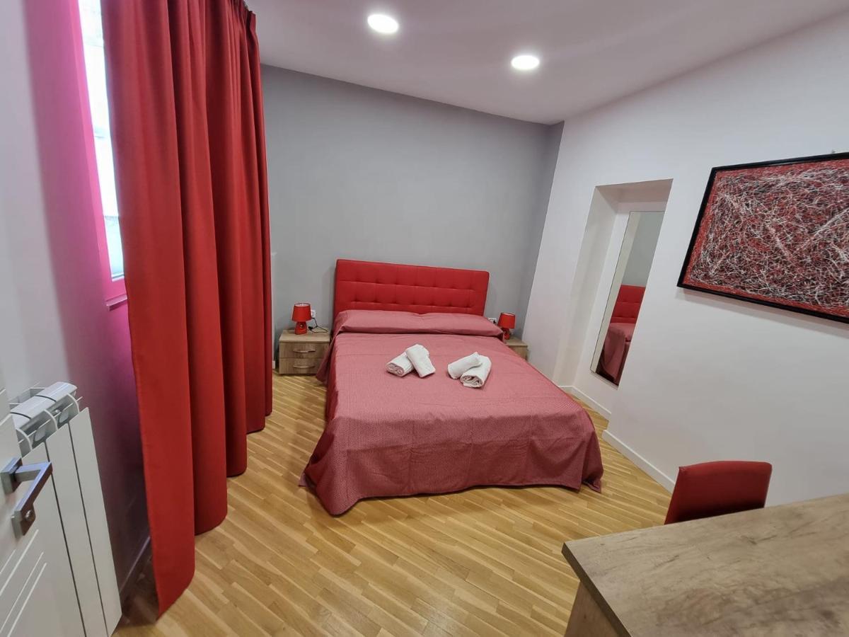 Barbaja Suites In Street Toledo 205 Наполи Екстериор снимка
