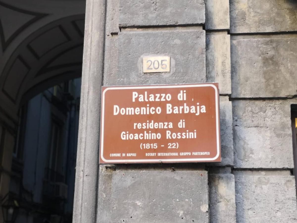 Barbaja Suites In Street Toledo 205 Наполи Екстериор снимка