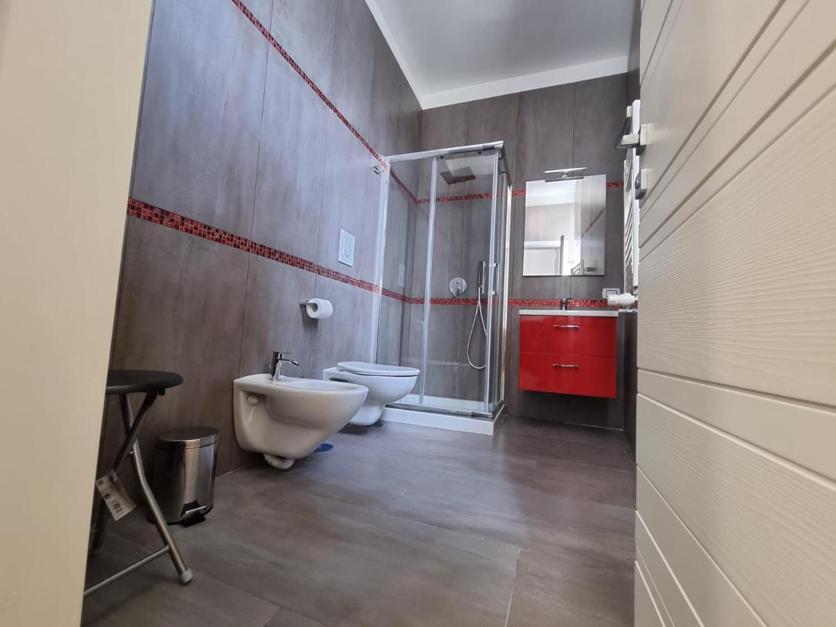 Barbaja Suites In Street Toledo 205 Наполи Екстериор снимка