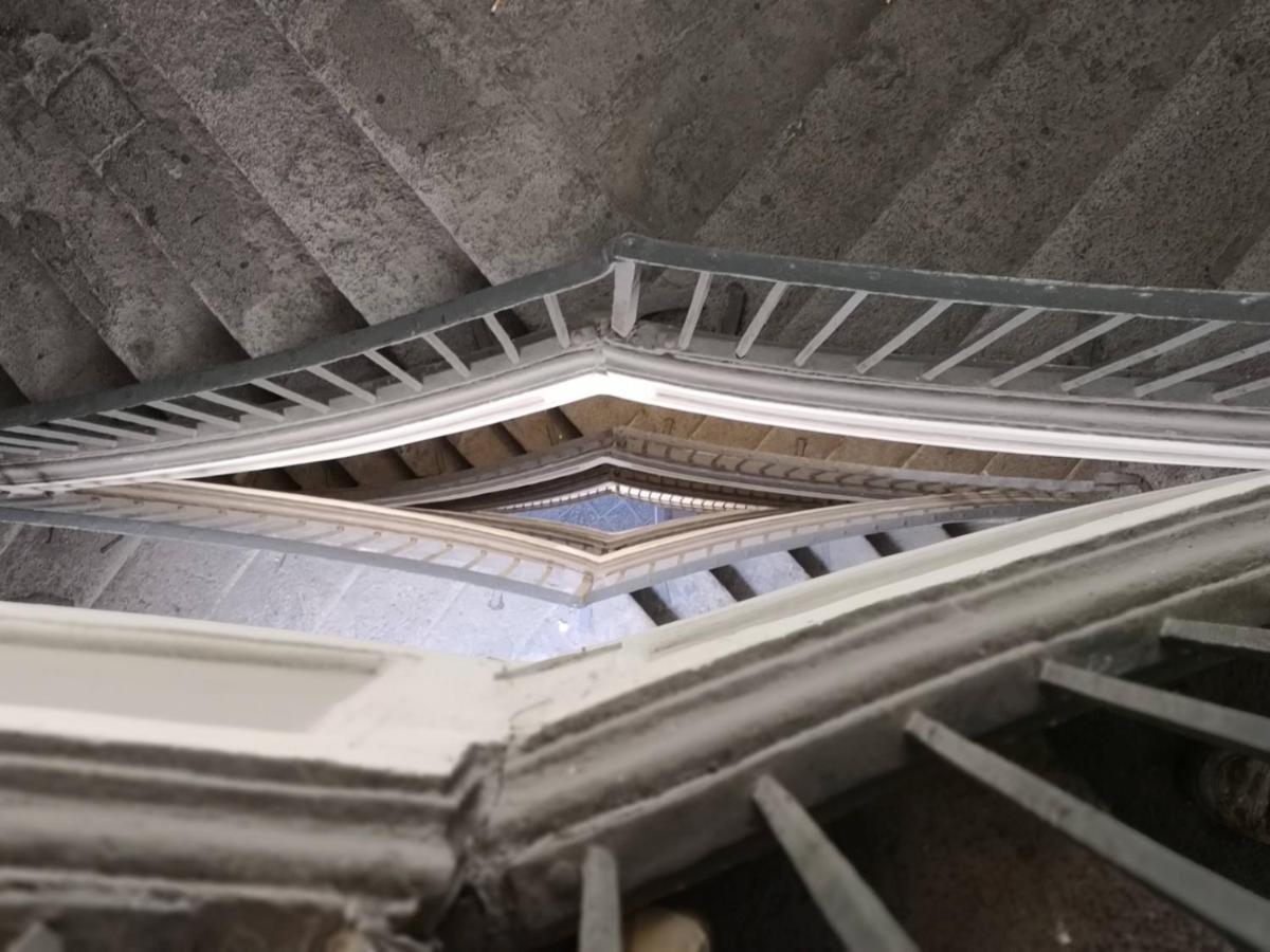 Barbaja Suites In Street Toledo 205 Наполи Екстериор снимка