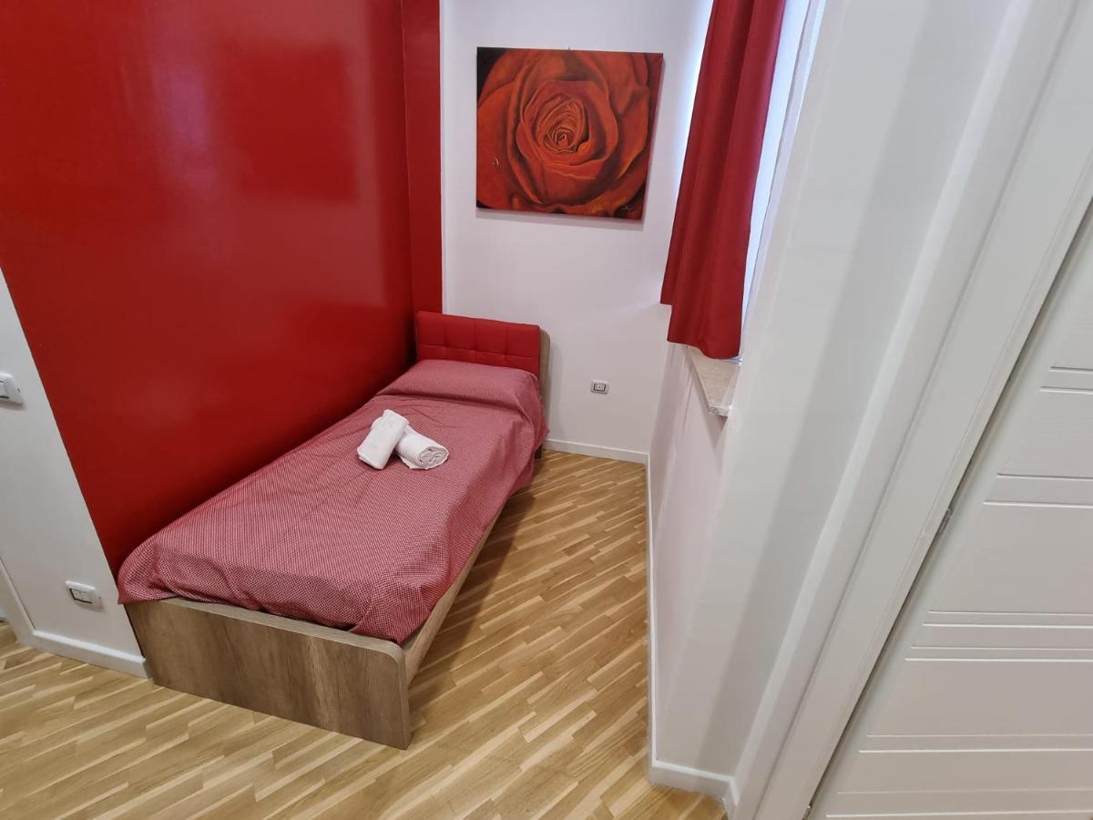 Barbaja Suites In Street Toledo 205 Наполи Екстериор снимка