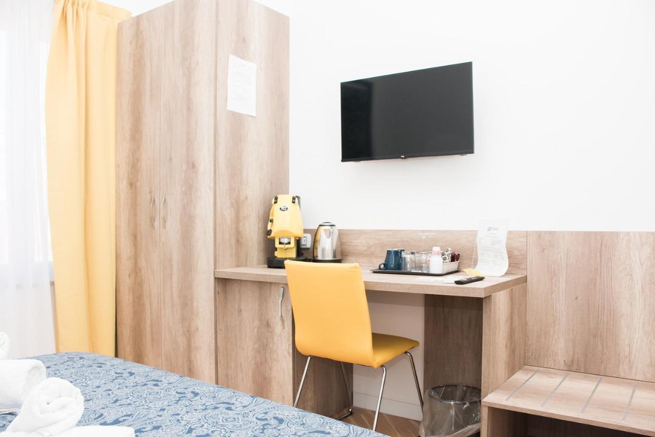 Barbaja Suites In Street Toledo 205 Наполи Екстериор снимка
