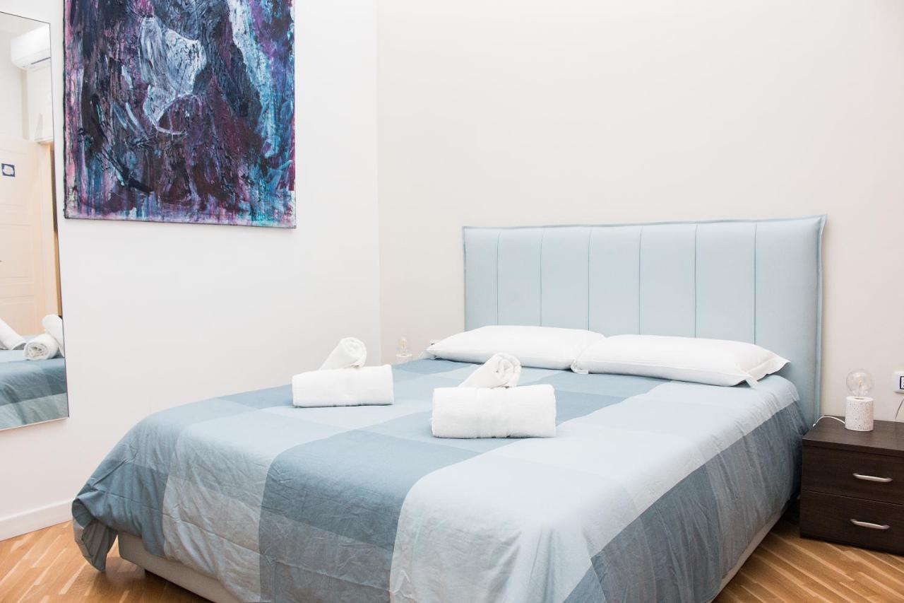 Barbaja Suites In Street Toledo 205 Наполи Екстериор снимка