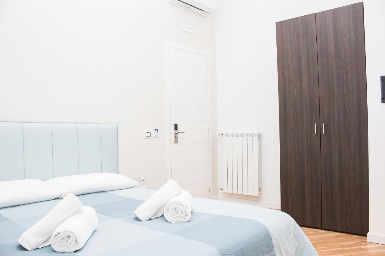 Barbaja Suites In Street Toledo 205 Наполи Екстериор снимка