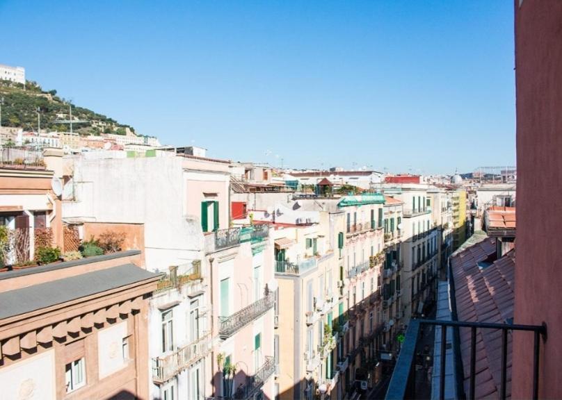 Barbaja Suites In Street Toledo 205 Наполи Екстериор снимка